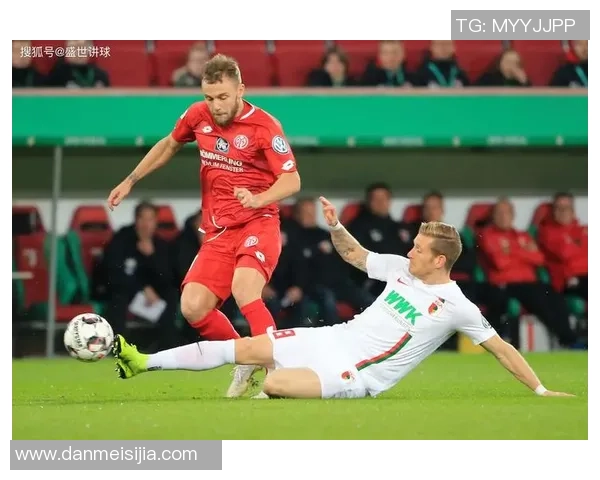 柏林赫塔与奥格斯堡激战在即谁能在德甲赛场上笑到最后